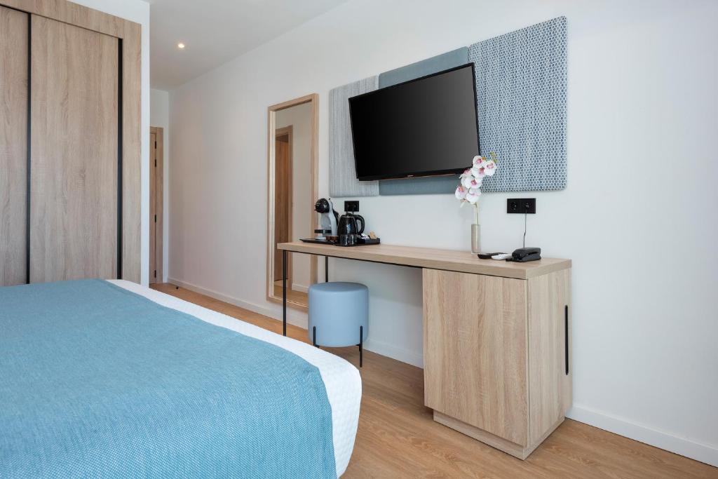 Hotel Palia Tropico Playa — Palma Nova, Balearic Islands