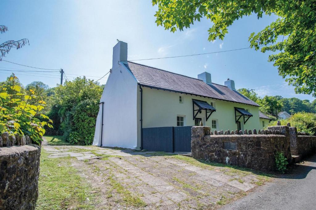 Briardene - 2 Bedroom Cottage - Oxwich, Oxwich