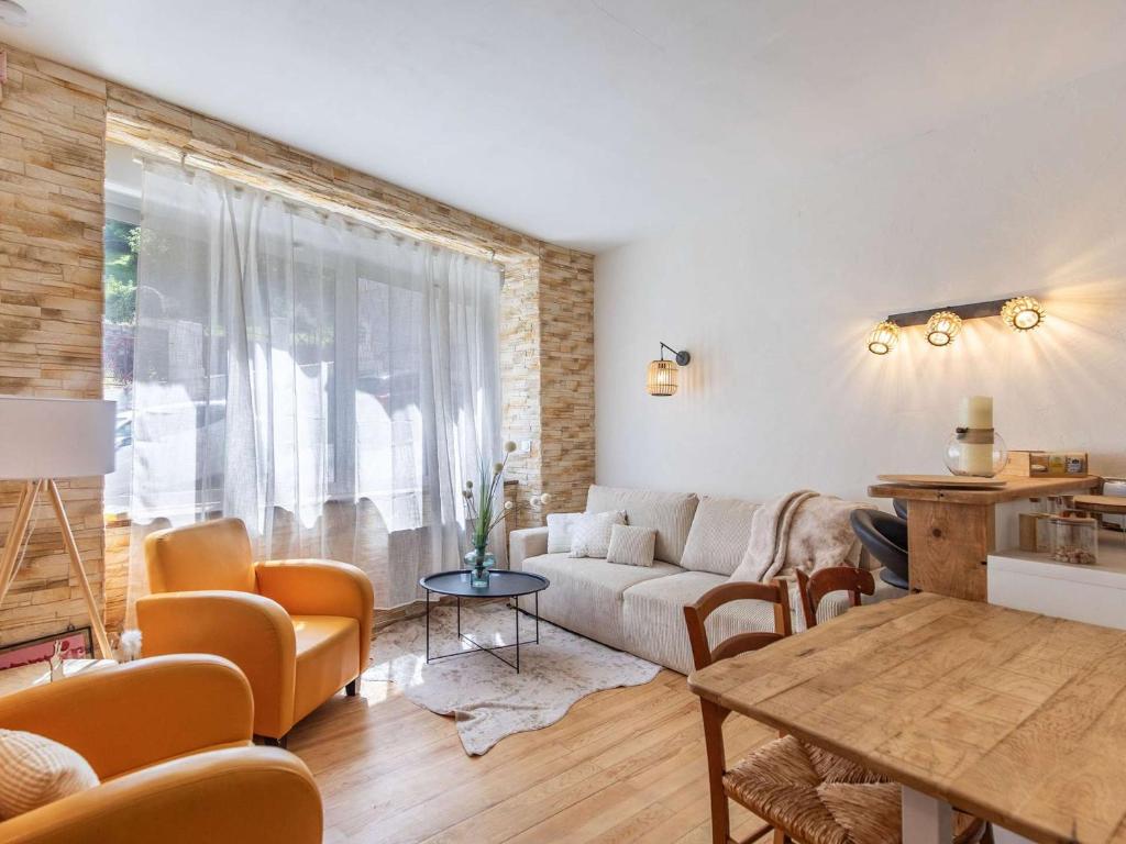 T2 rénové et cosy face aux thermes avec cour privative et équipements modernes - FR-1-401-272 - 4