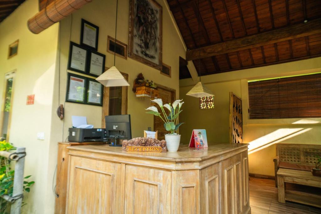 フロント・ロビー