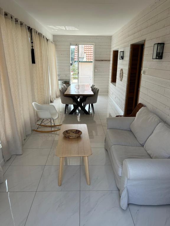 Deluxe and luminous apartment front of the sea - 3