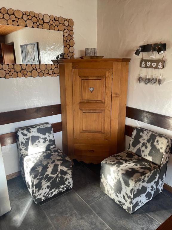APPARTEMENT COSY AUX SAISIES n1 - 2