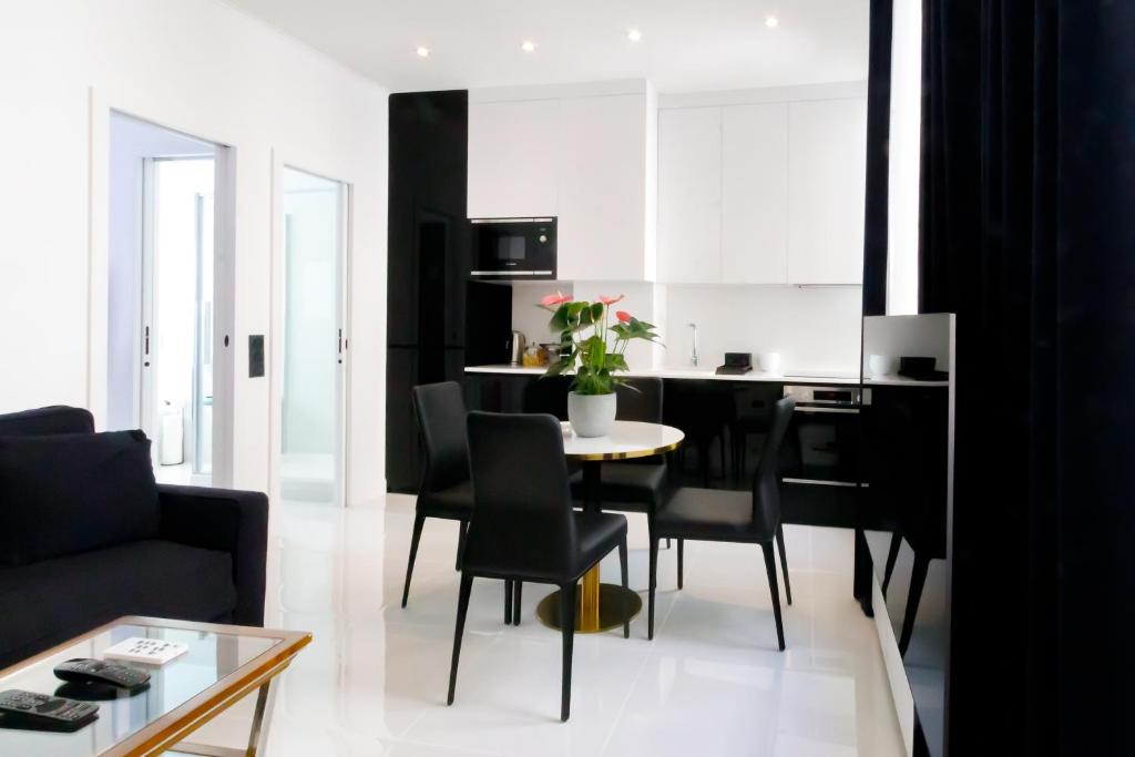 Champs-Élysées Executive Apartment - 4