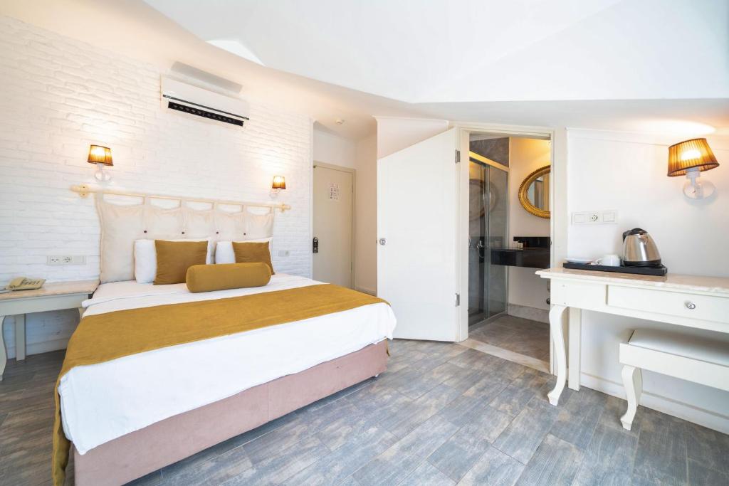 Ata Lagoon Beach Hotel — Hotel rooms in Ölüdeniz, Mugla