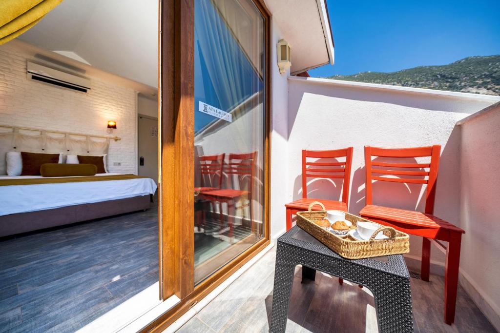 Ata Lagoon Beach Hotel — Hotel rooms in Ölüdeniz, Mugla