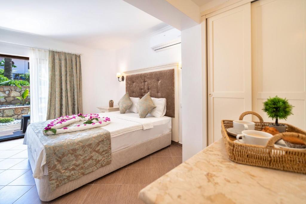 Ata Lagoon Beach Hotel — Hotel rooms in Ölüdeniz, Mugla