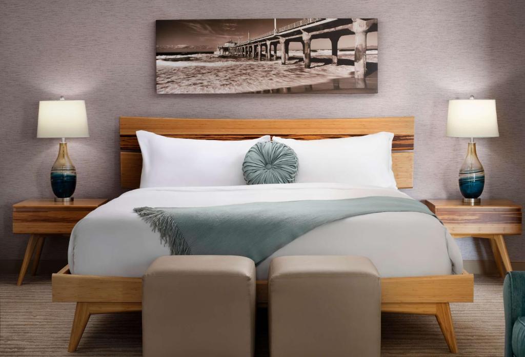 Sonesta Redondo Beach and Marina — Hotel rooms in Redondo Beach, California