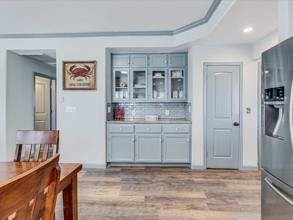 Shore Better Than Work, Rockport