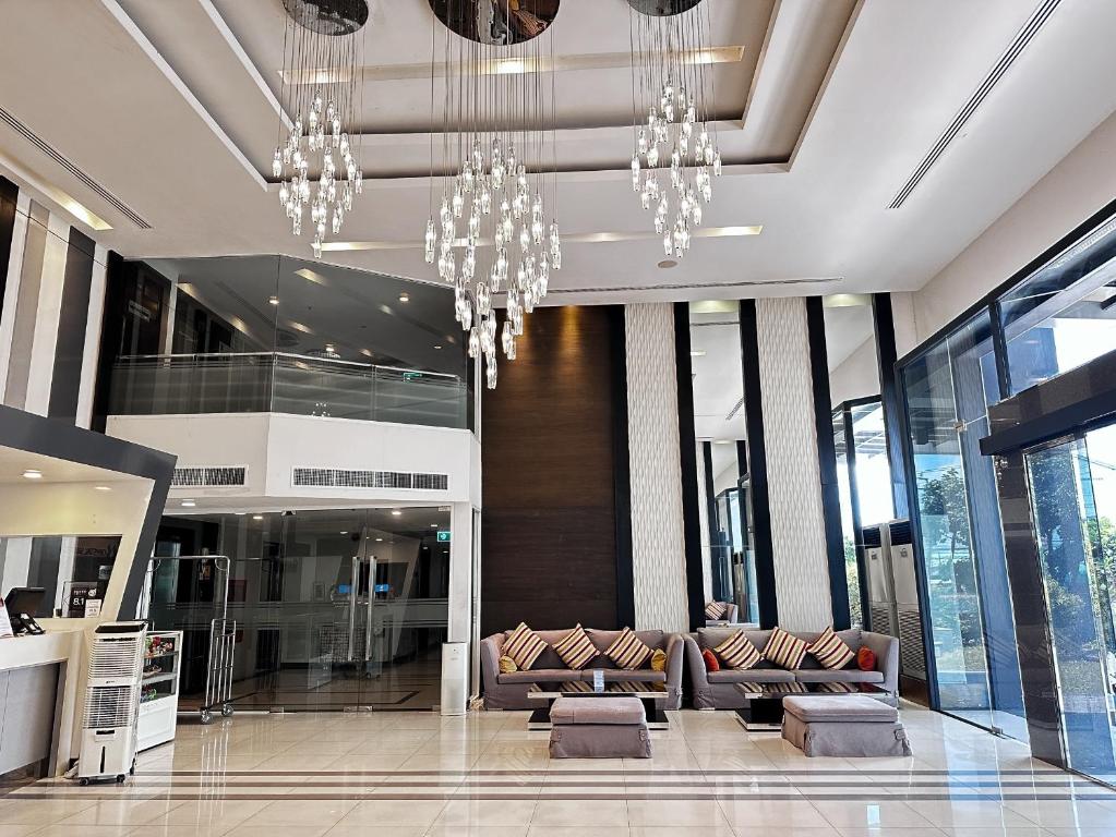 Exterior view, Crystal Suites Suvarnabhumi Airport in Bangkok