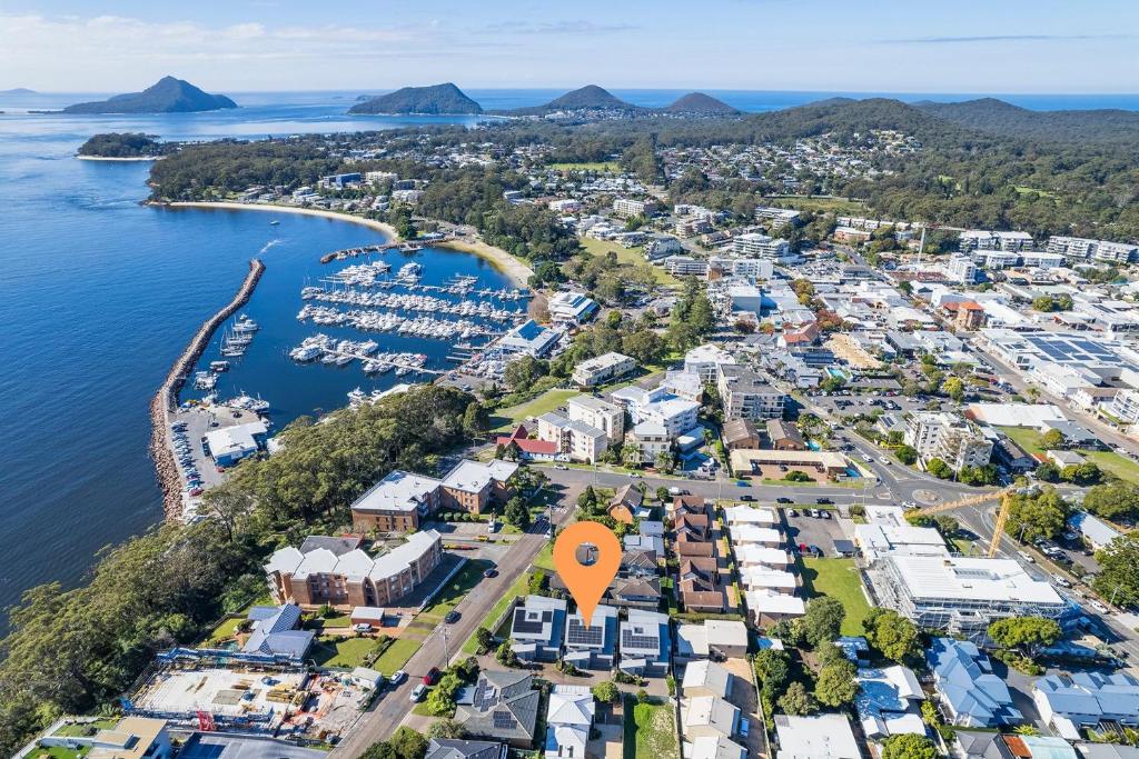 Escape to Thurlow, 5b Thurlow Ave - Ducted air con, Wifi, Nelson Bay