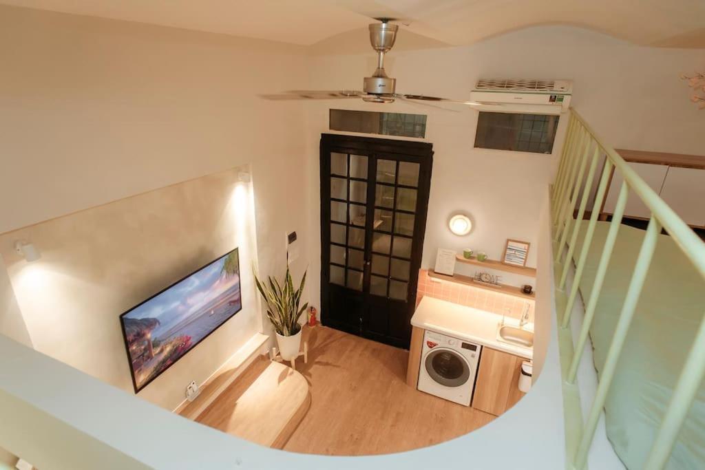 Lucy Homee apartment