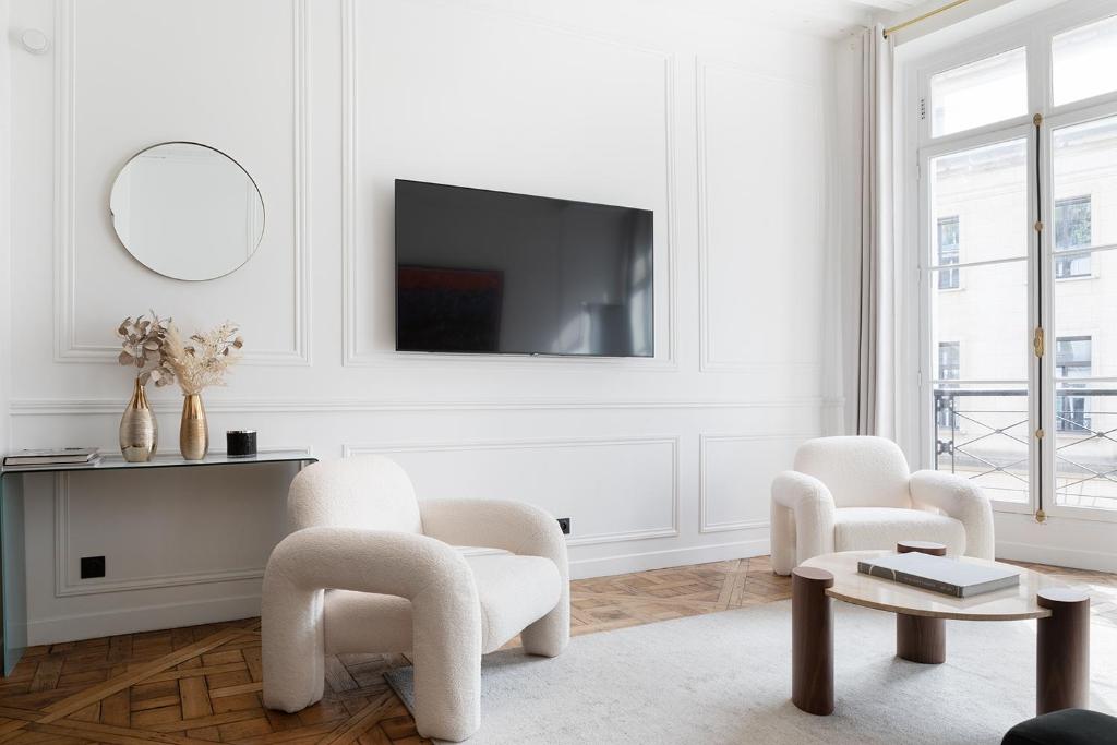 Pick A Flat's Apartment in Louvre - Croix des Petits Champs - 3
