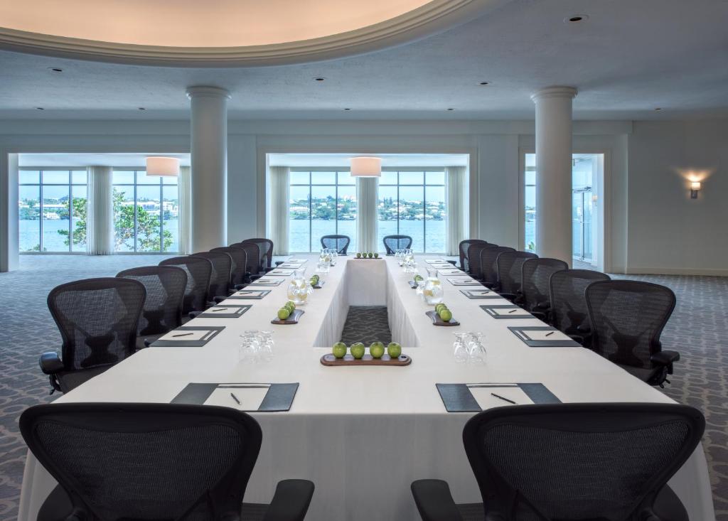 会議室 / ダンスホール