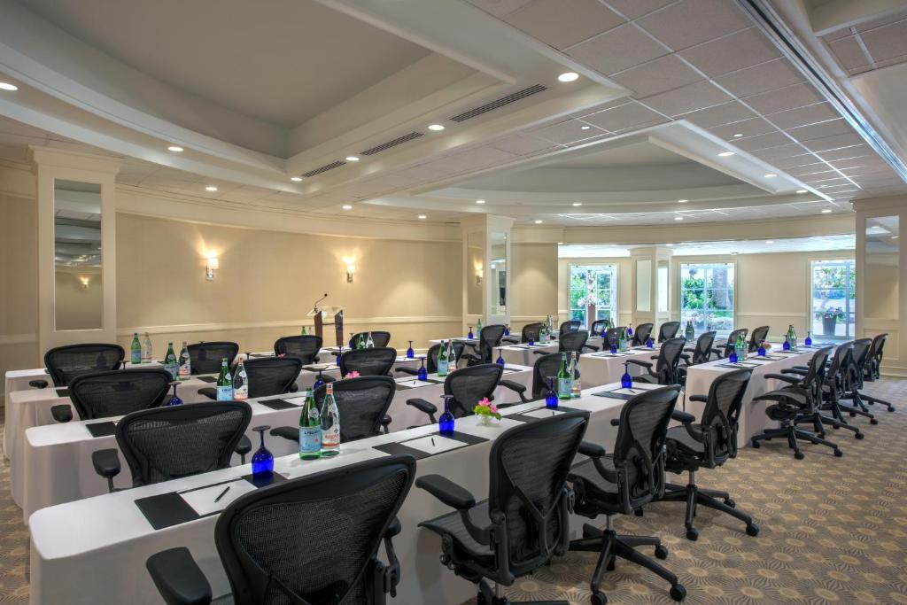 会議室 / ダンスホール