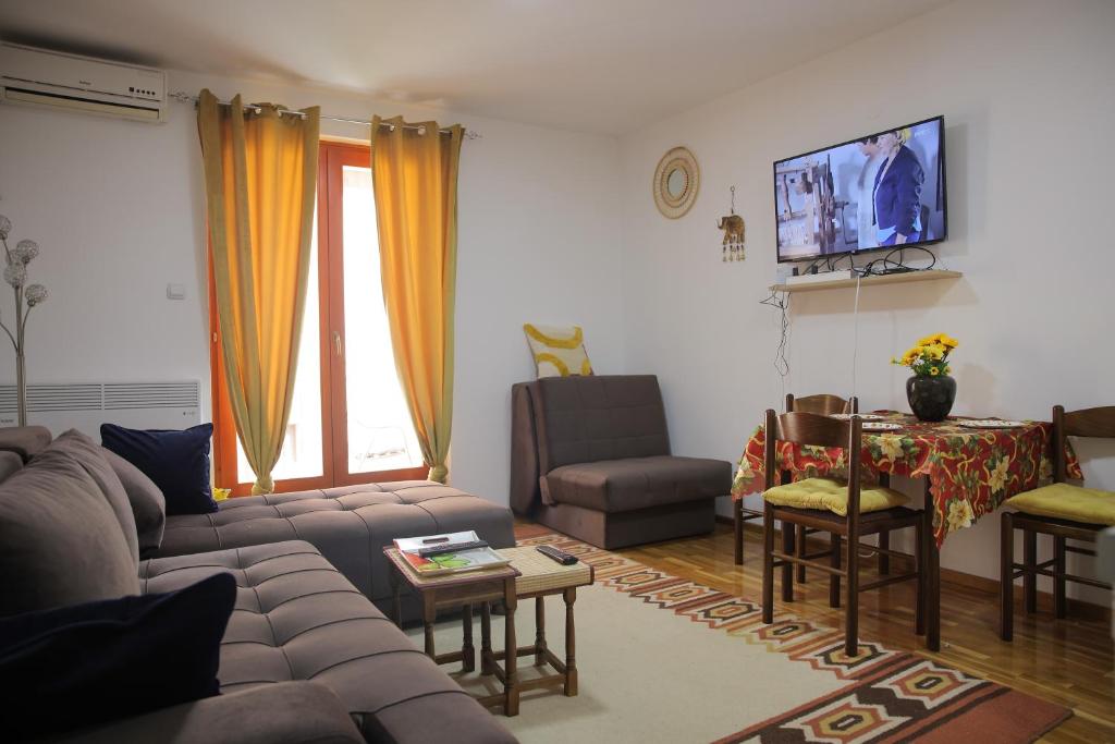 Zlatni apartman - 3