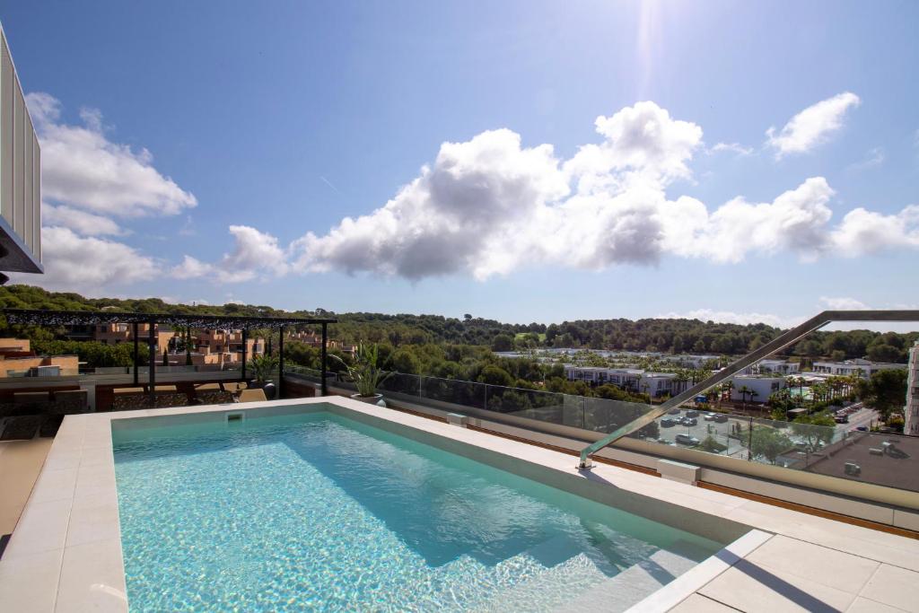 Golden Port Salou & Spa — Swimming pool in Salou, Catalonia