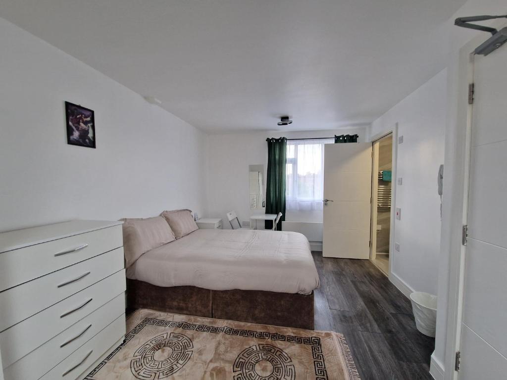 En-suite Mitcham, Streatham Vale