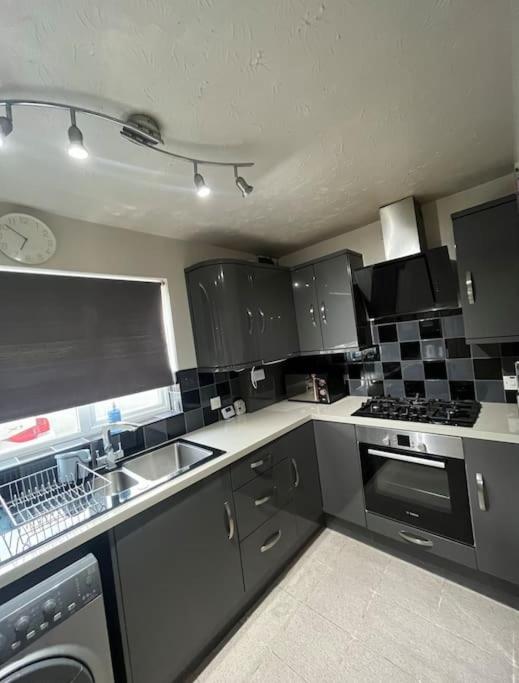 Cose ley Home Away from Home, Coseley