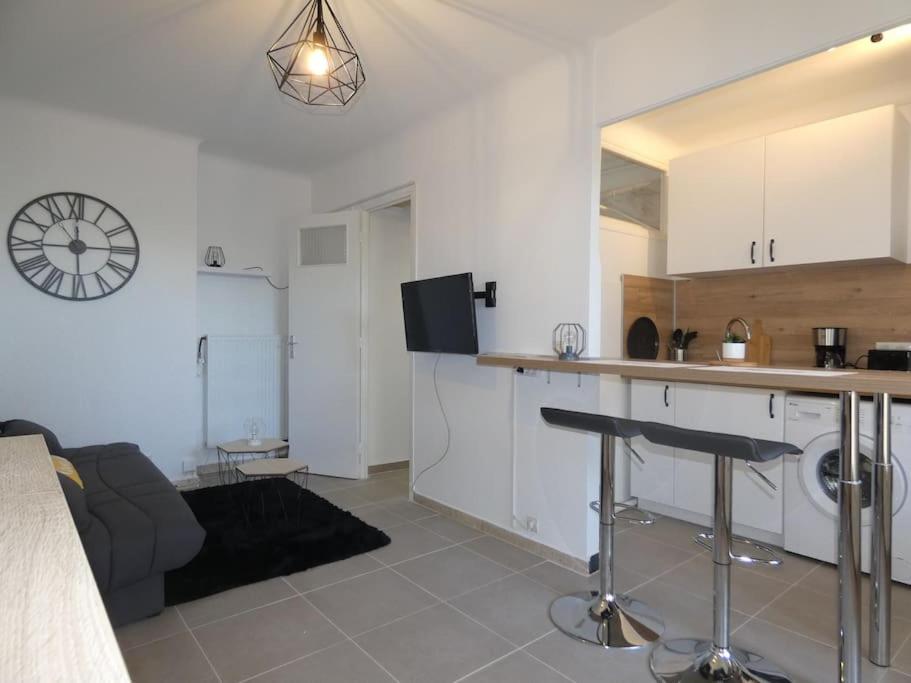 Studio moderne en rez de jardin - 4