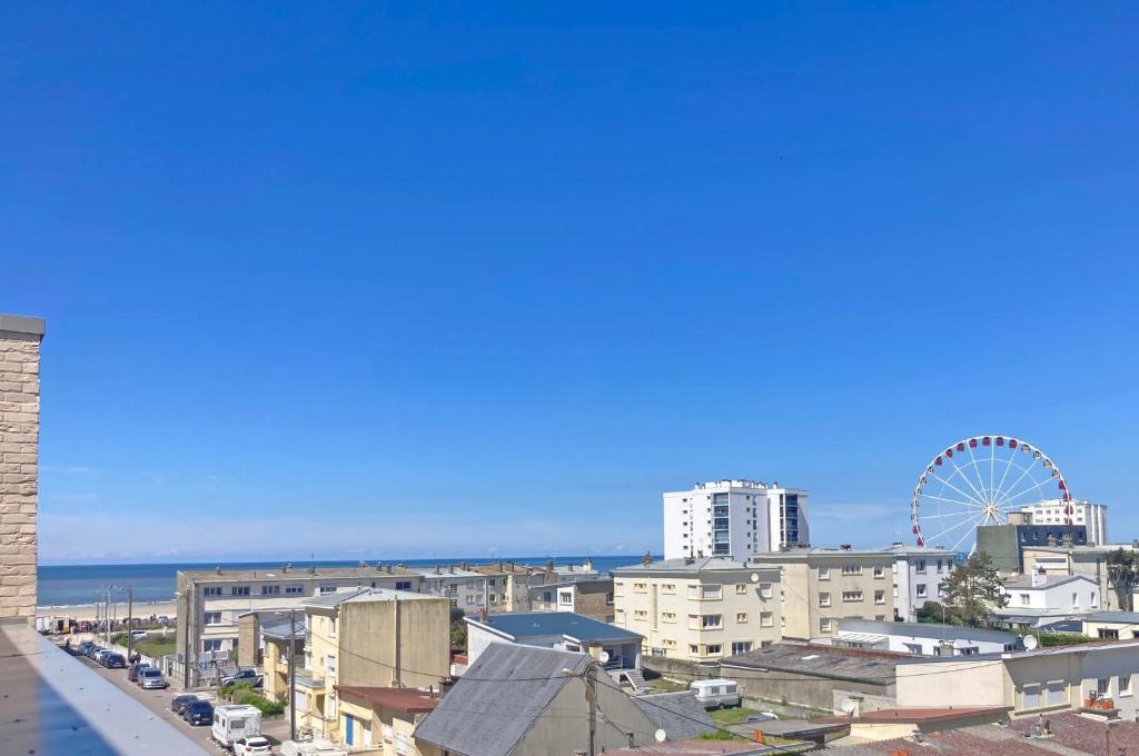 Rooftop terrasse vue phare et mer - 4