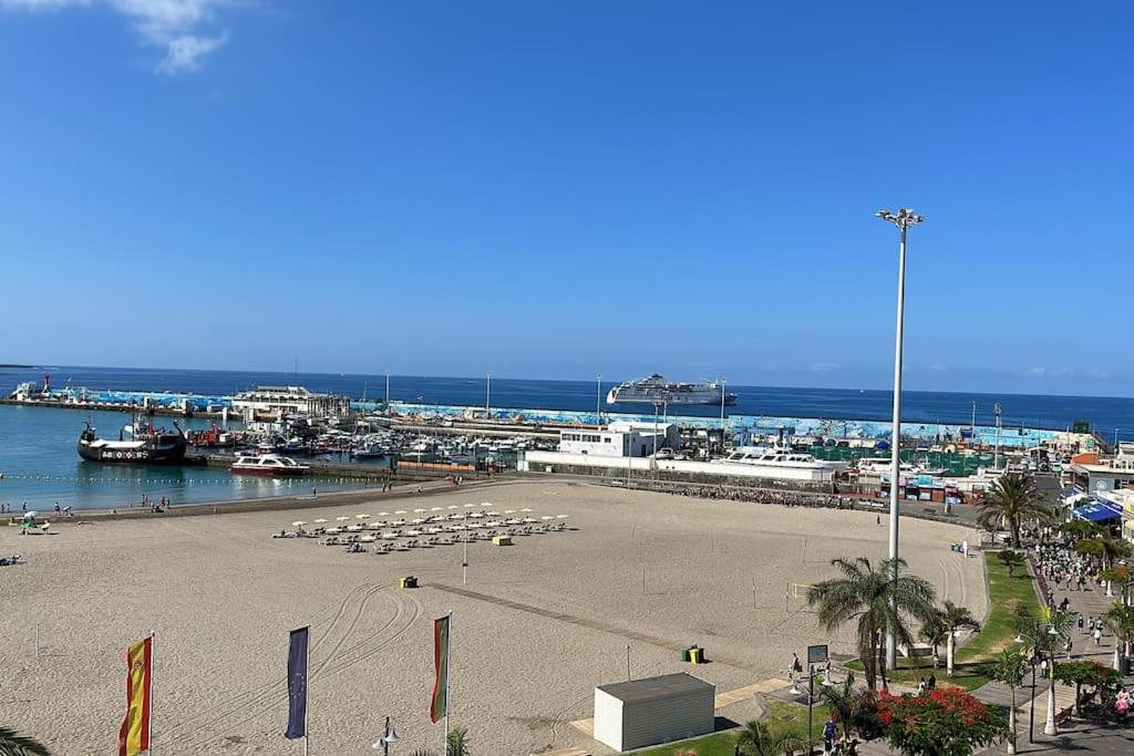 Los Cristianos, Ocean and Harbour view, pedestrian - 1