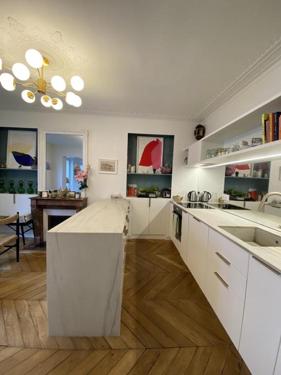 Cozy Haussmanian flat in the heart of Paris - 4