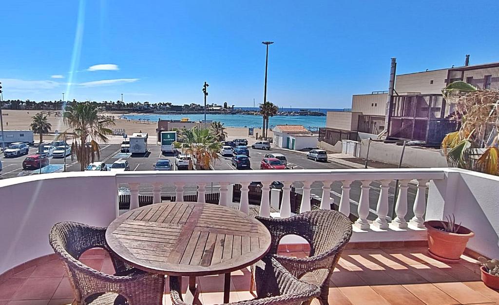 Caleta Beach House - 4