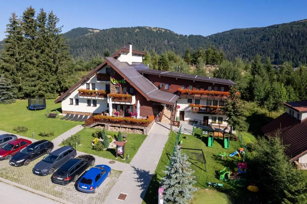 Villa Gloria Rooms & Apartments, hotel v Donovalech