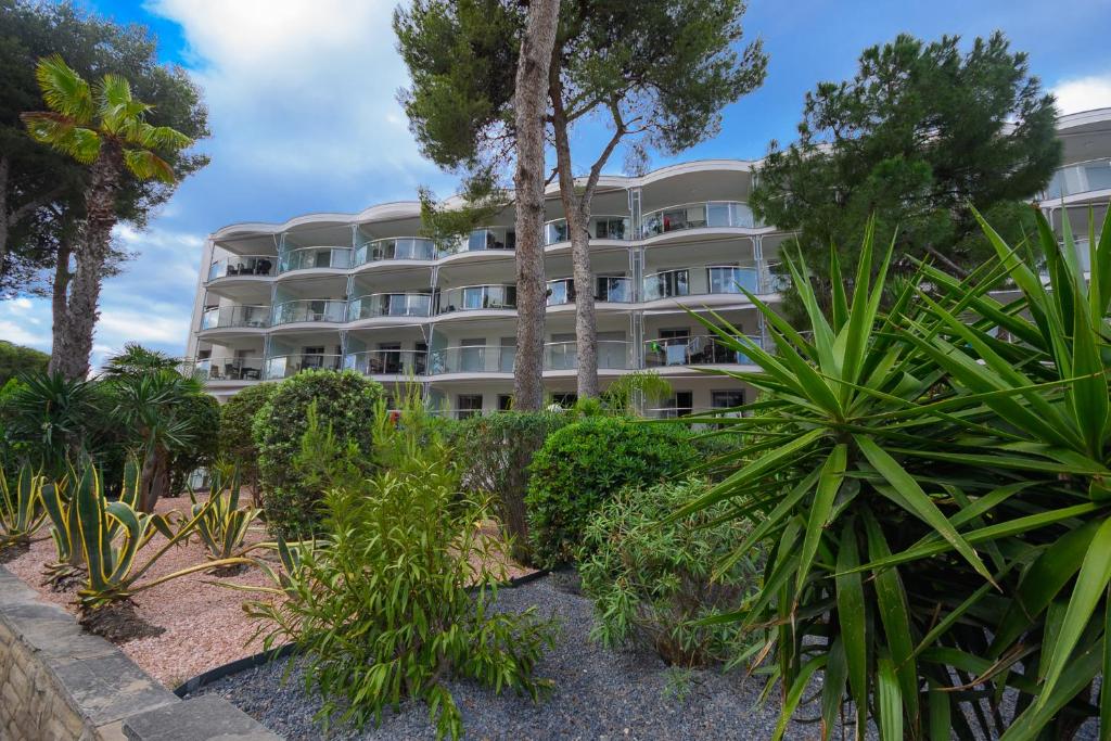 Albatros Family — Salou, Catalonia