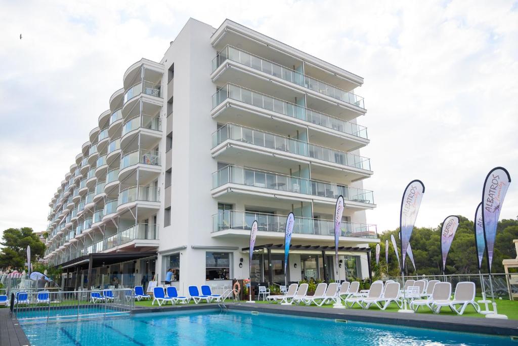 Albatros Family — Salou, Catalonia