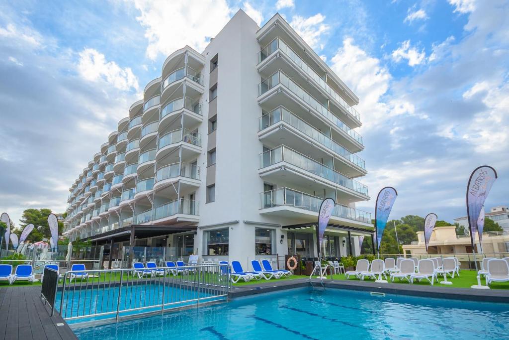 Albatros Family — Salou, Catalonia