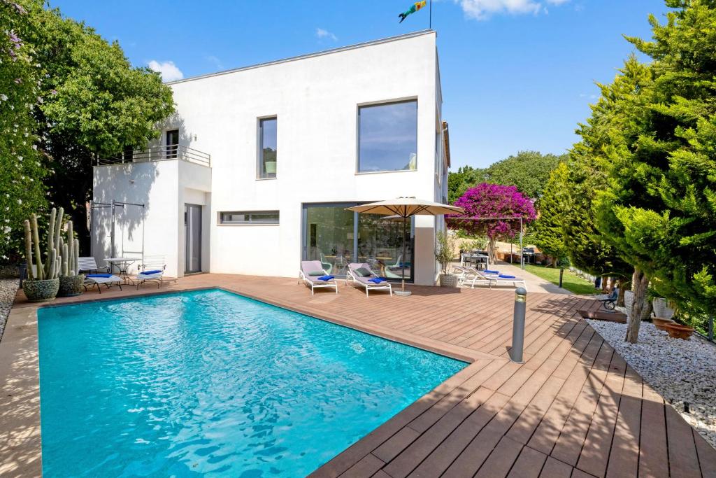 Villa Gamundi 6 - 2