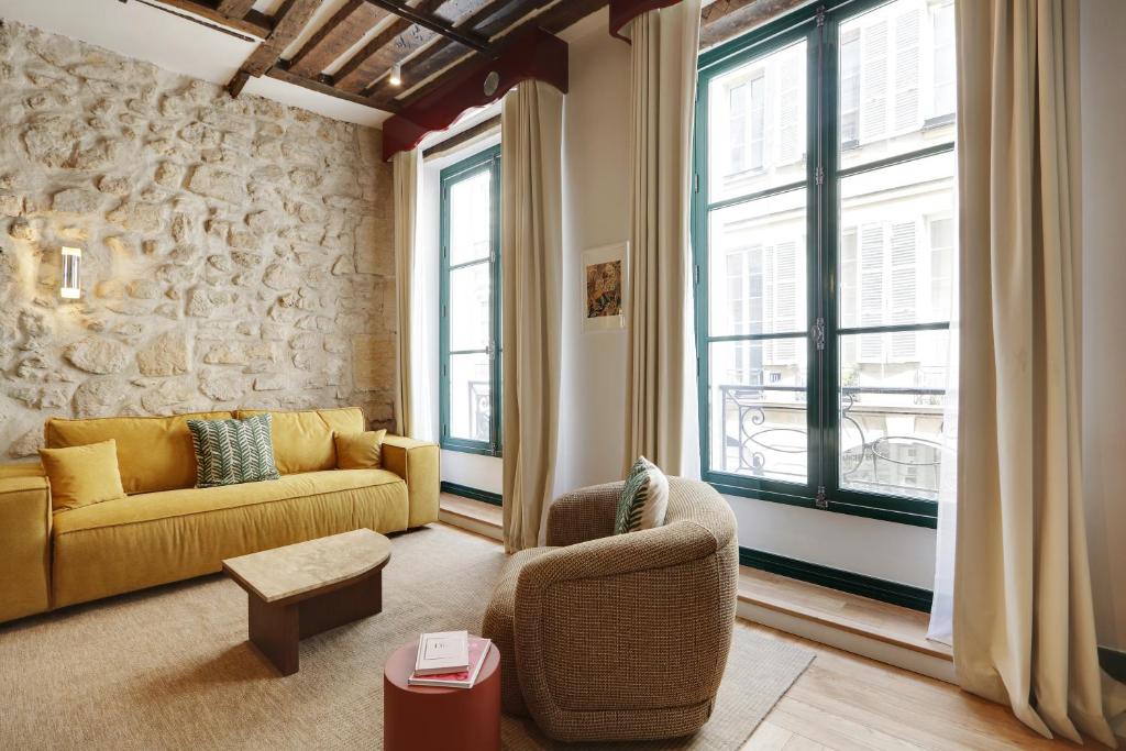 Paris Home Collection Serviced Apartments in Notre Dame - Rue Savoie - 3