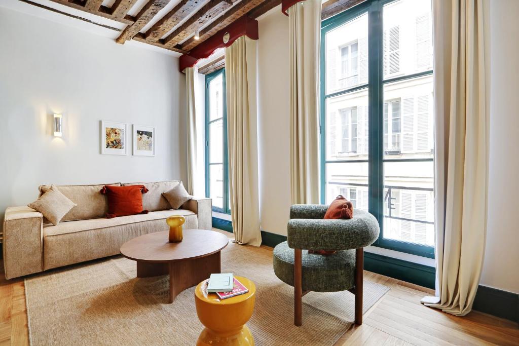 Paris Home Collection Serviced Apartments in Notre Dame - Rue Savoie - 2