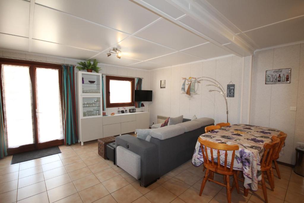 Agréable Maison clôturée climatisée DOMAINE TAMARIS, 3 chambres, 6 couchages, Wifi, Accès piscines payant, PORTIRAGNES PLAGE LRTAMV12 - 3