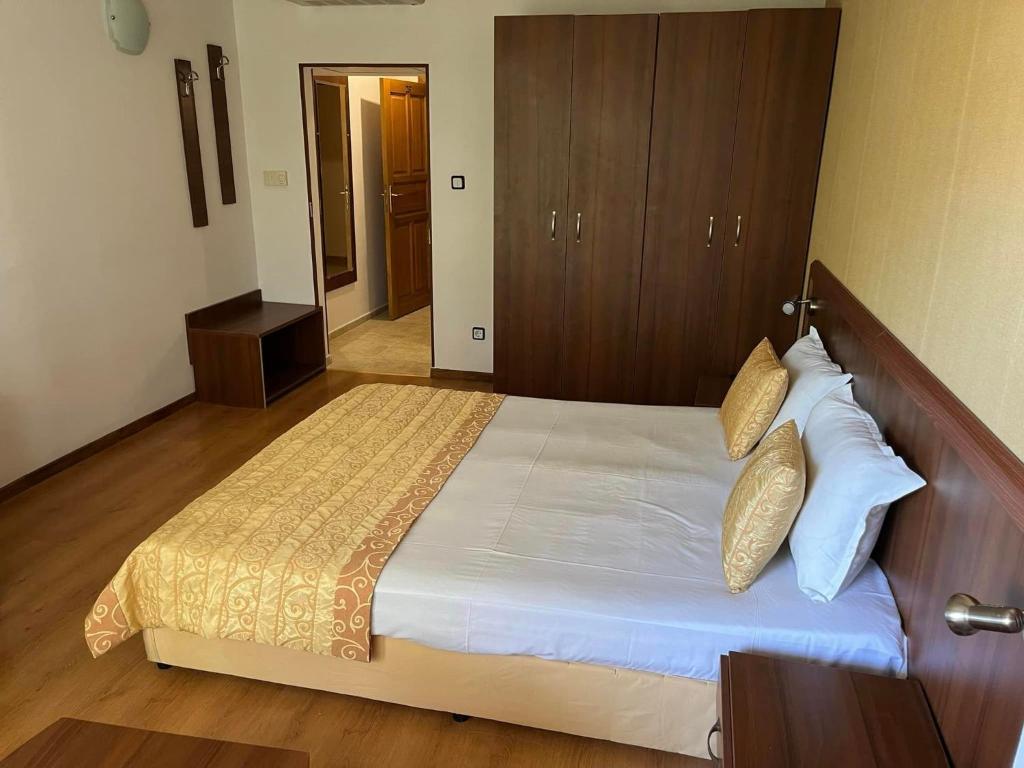 Park Hotel Perla — Hotel rooms in Golden Sands, Varna Region