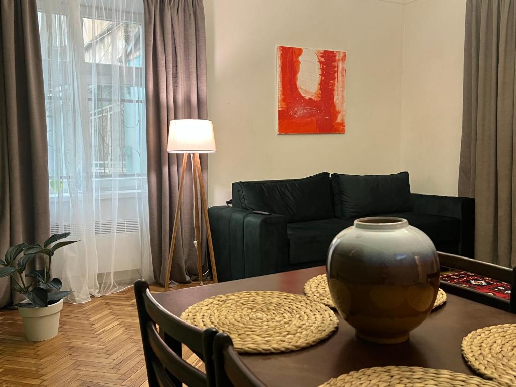Art apartment on Kylisha str, Lvov
