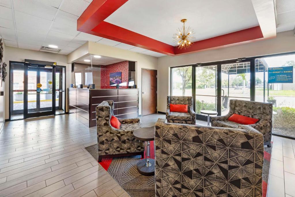 Best Western Plus Gen X Inn フロント・ロビー