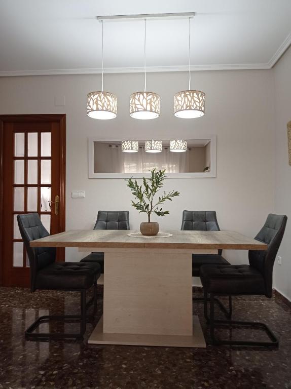 Feriado, apartamento con parking incluido, Cella