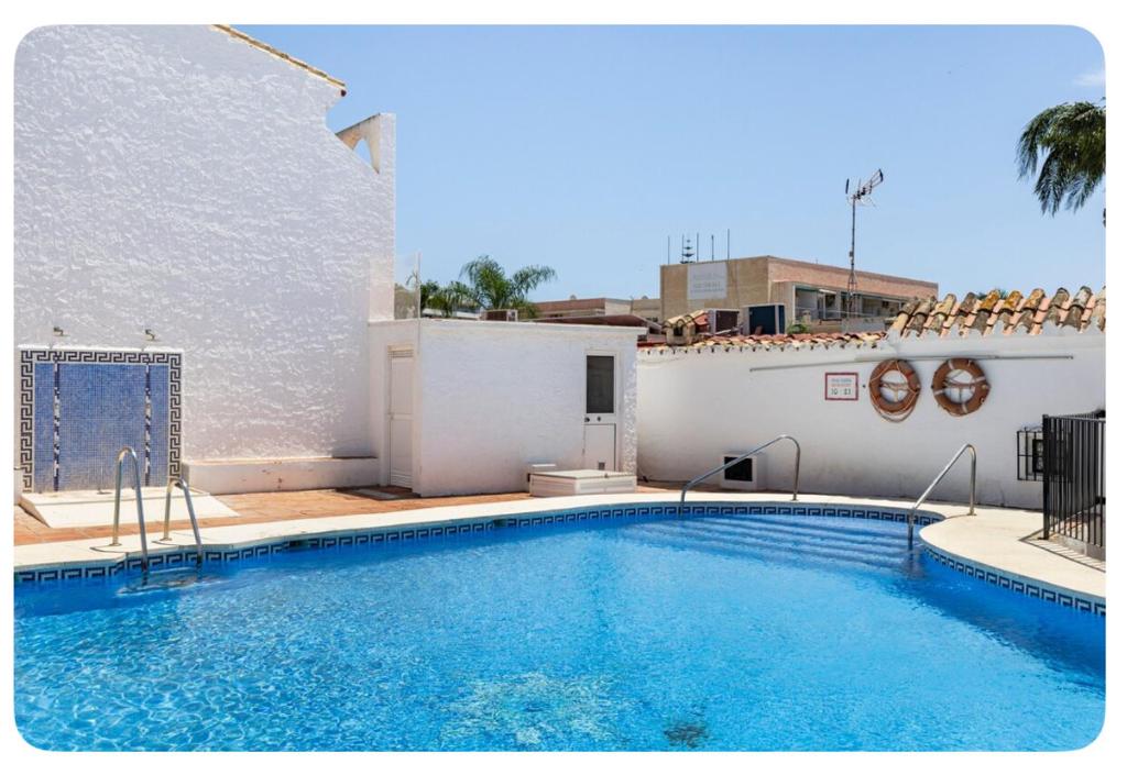 La CASA en La Carihuela playa a 4 minutos a pie - 2