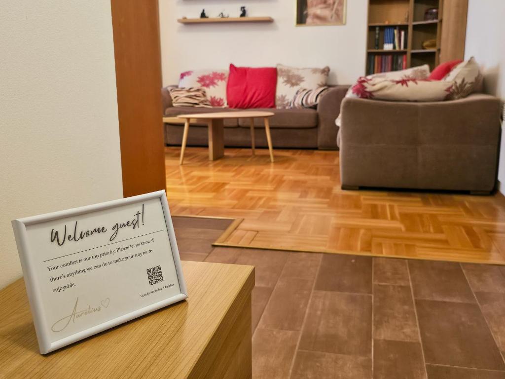 Luka's Blok 9 Apartment - 2