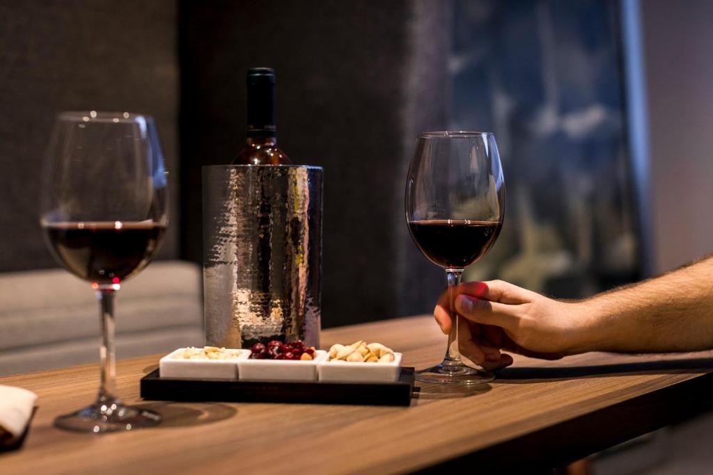 Kharma Suites - 4
