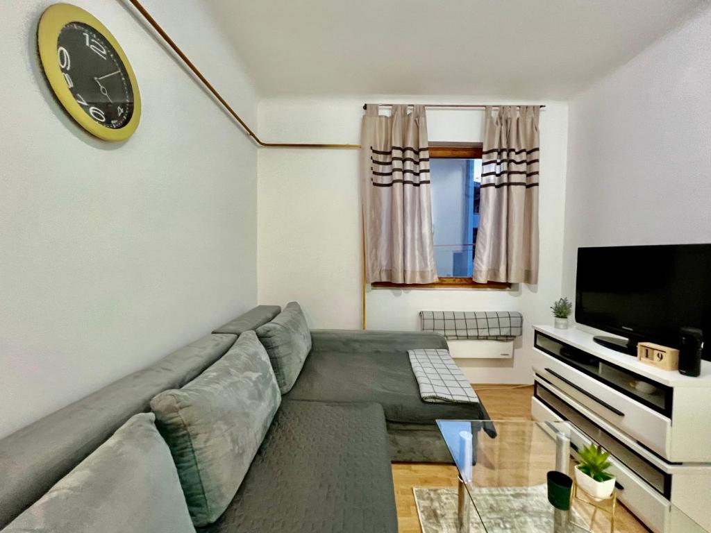 City Center One-Bedroom Loft Apartment - 2