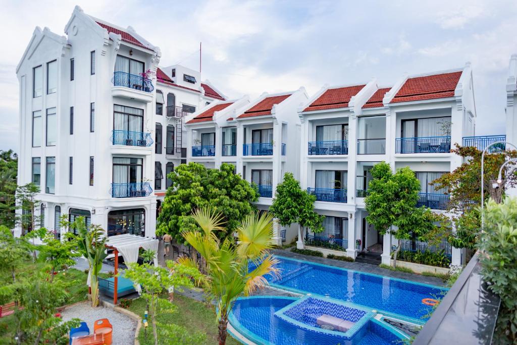 SERENE NATURE HOTEL & SPA
