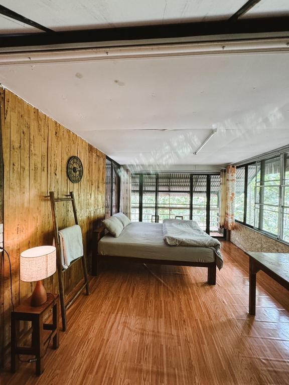 The Forest - Sell the Experience, Pai