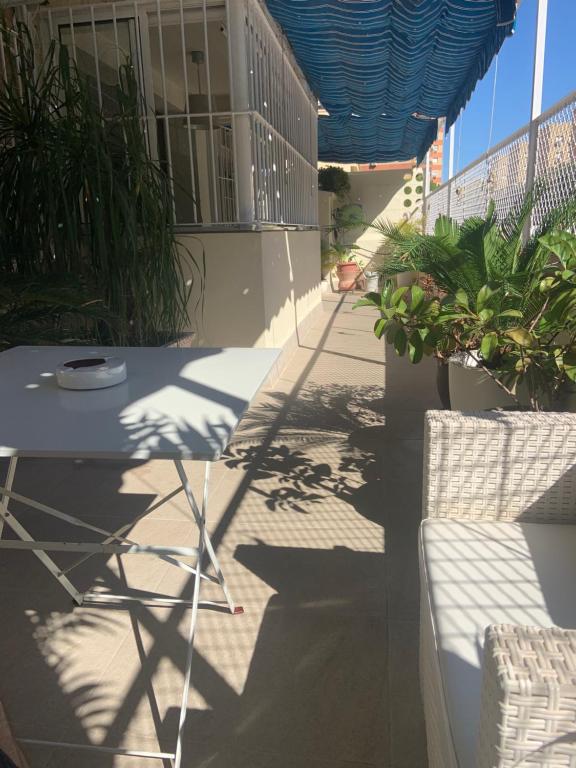 Apartamento con gran terraza jardín cerca del centro - 3