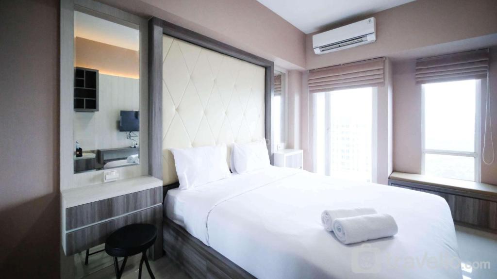 Cozy Studio with Connected to Mall at Orchard Supermall Mansion Apartment By Travelio, Surabaja