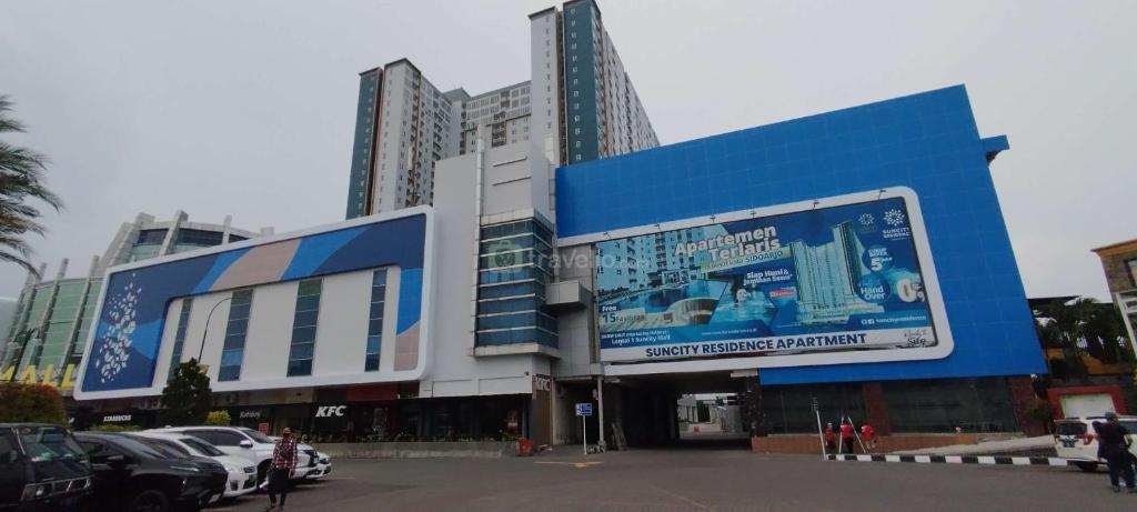 Compact and New 2BR Apartment at Suncity Residence By Travelio, Sidoarjo