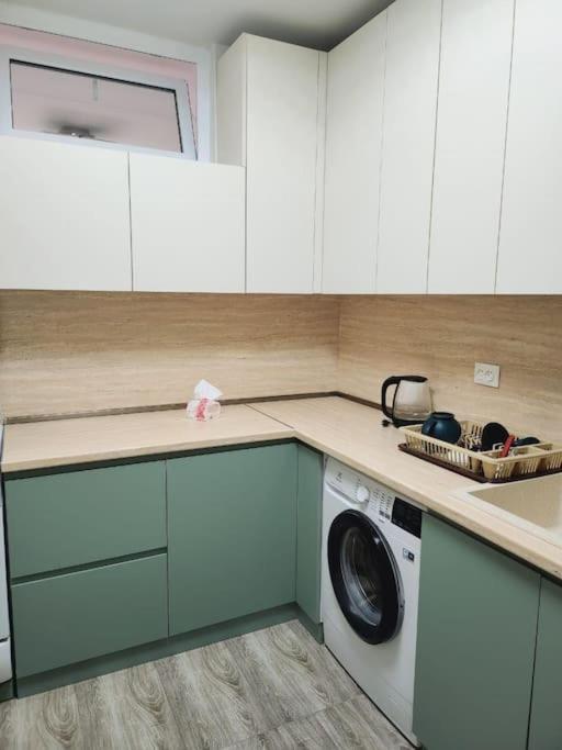 Apt with 2 rooms bedroom and living room, Jerevan