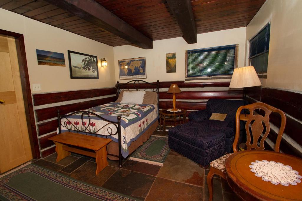 White Horse Stable, Bayfield